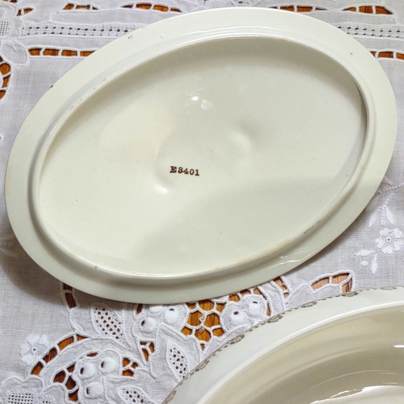 ***Hostess Pick*** Vintage Homer Laughlin Empress Covered Casserole Dish - Picture 4 of 5